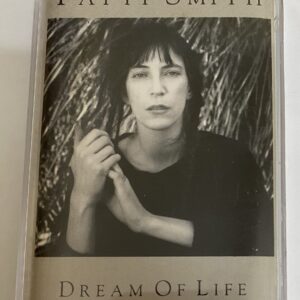 BĂNG CASSETTE CrO2 - PATTI SMITH - DREAM OF LIFE Rock ballad
