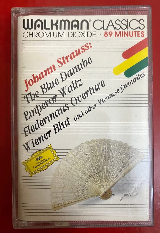 BĂNG CASSETTE CrO2 - JOHANN STRAUSS - The Blue Danube, Emperor Waltz, Fledermaus Overture,…